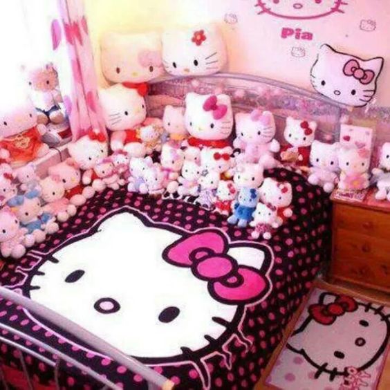 Hello Kitty Bedroom Decoration