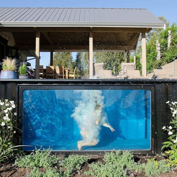 Container Pool with Window